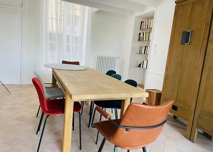 Maison De Charme De 280m2 Avec Piscine Chauffee … Luçon