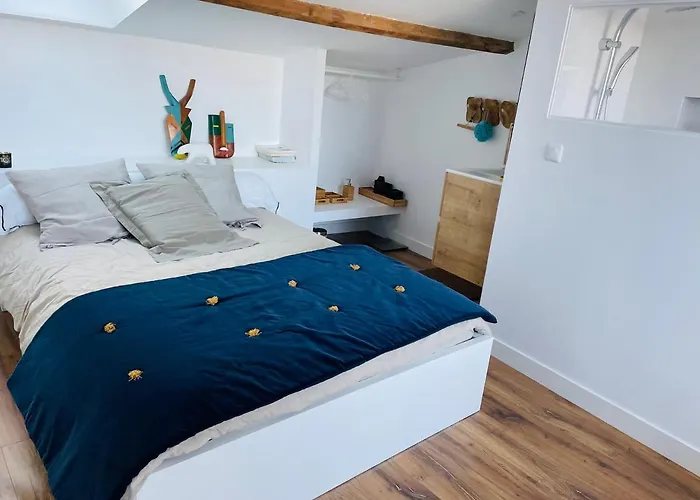 Maison De Charme De 280m2 Avec Piscine Chauffee … *