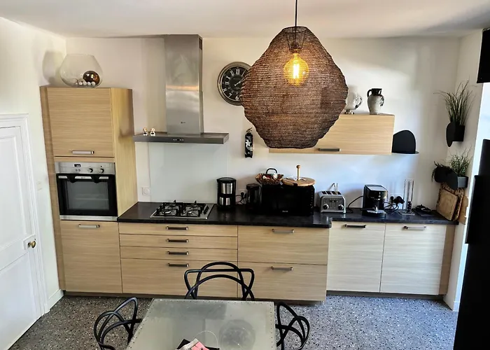 Maison De Charme De 280m2 Avec Piscine Chauffee …